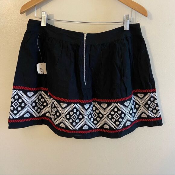 NWT Forever 21 embroidered skirt Large - Picture 4 of 6